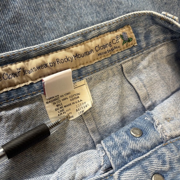 Vintage Blue Clover Denim Skirt Womens 18W Light Wash Button Front Y2K 90s USA - Picture 7 of 12